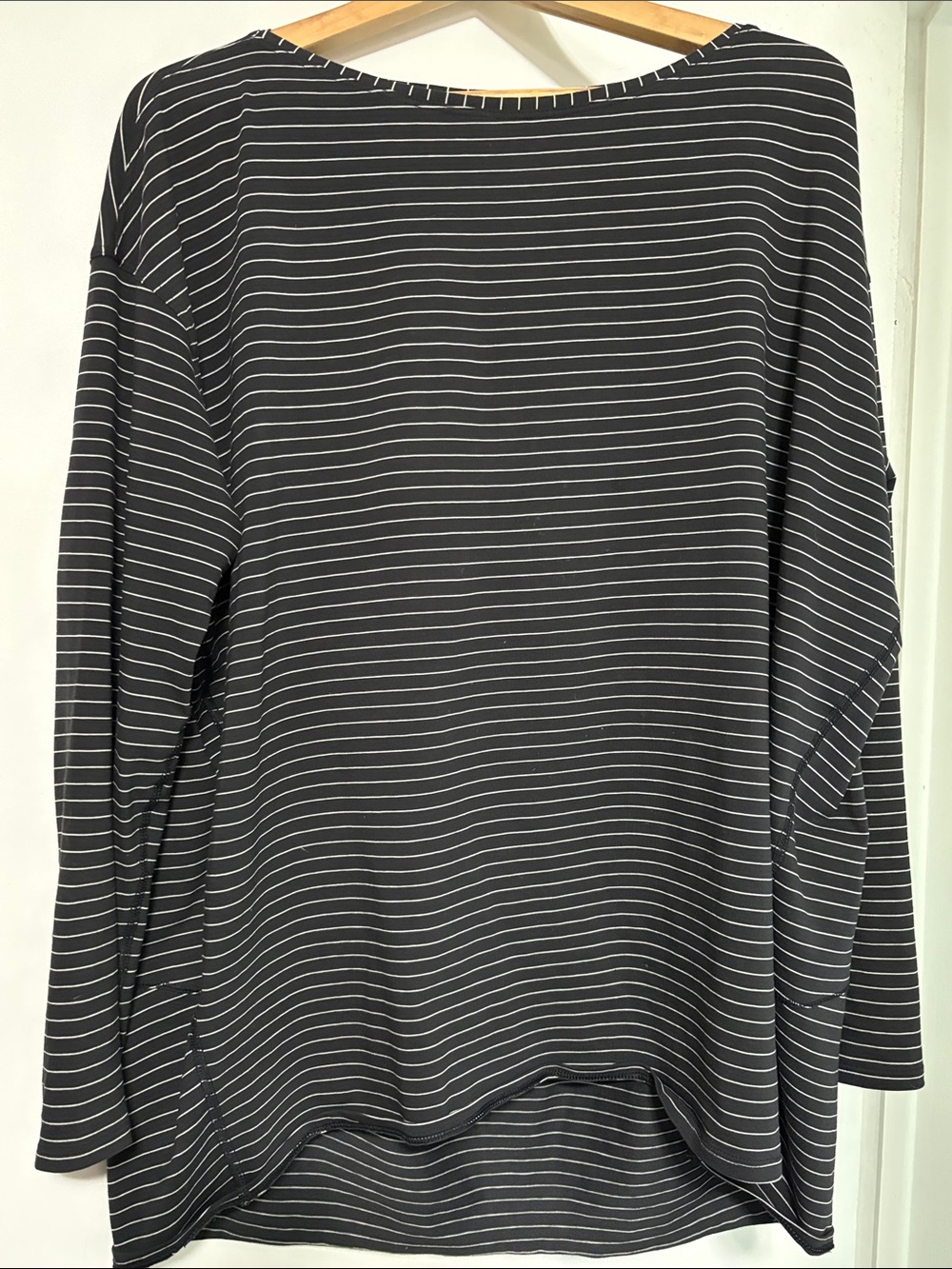 lululemon athletica Black & White Stripe Long Sleeve Back in Action Tee size 12